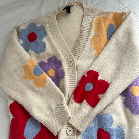 Forever 21 Floral Cream Knit Sweater  Cardigan Women’s size Medium - Picture 2 of 5